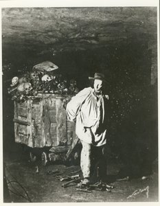 ಕ್ಯಾಟಕಾಂಬ್ಸ್‌ನ ಒಳಭಾಗ, ಪ್ಯಾರಿಸ್, 1861 ಟರ್ಕ್ by Nadar